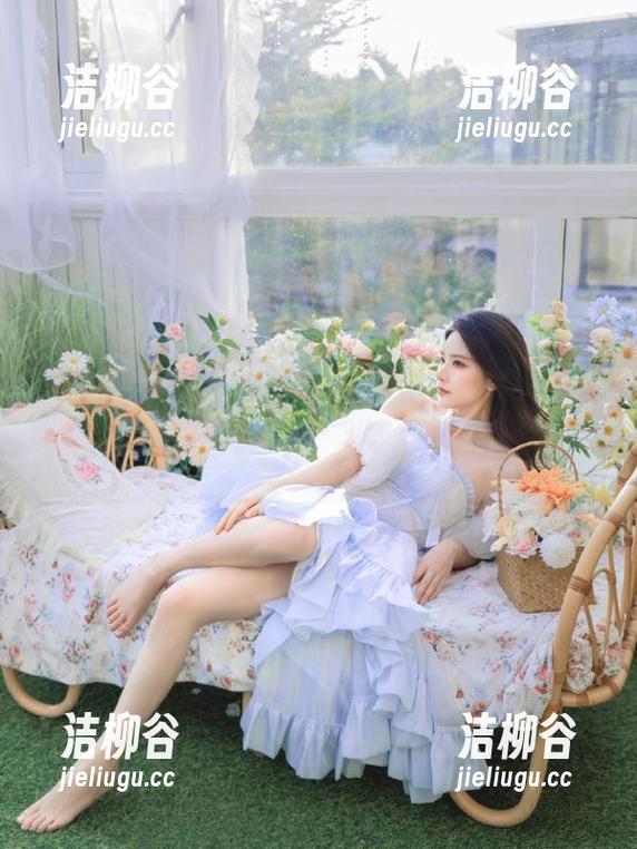 微密圈 - 迷人的五姨太户外写真原创作品：原图让你感受到大自然的呼吸与力量.txt