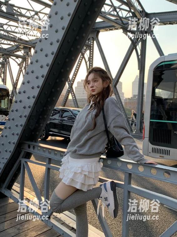 微密圈 - 迷人的五姨太的夏日盛宴，美图分享为你呈现最动人的夏季瞬间.txt