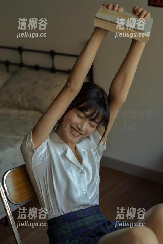 微密圈 - 喜欢醇子小姨吗？全套制服写真下载，让你私密欣赏无限！.txt