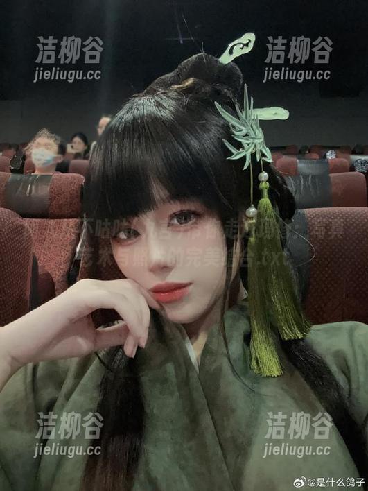 阿九从不咕咕(九言)带你走进玛修：写真艺术与照片的完美结合.txt