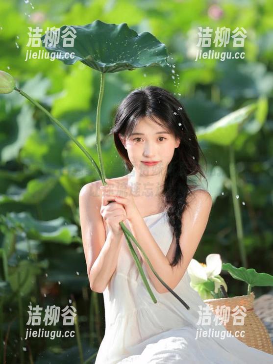微密圈 - 独家分享雪怡妹纸夏日私拍资源，让你流连忘返!.txt
