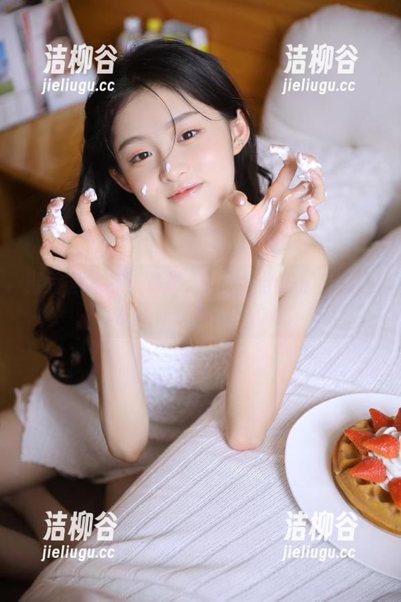 青豆客 - 打破常规：孔一红学妹的定制图片让你眼前一亮.txt
