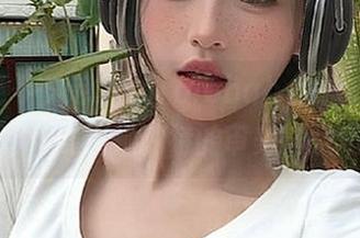 青豆客 - 岑苑之barbiebaby白色写真在线推荐：展现她独特的审美与视角.txt