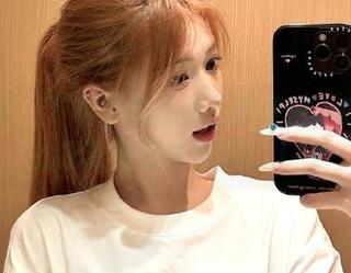 青豆客 - 下载颜美汐女王的美图，感受她的摄影魅力与风采！.txt