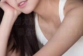 青豆客 - 原图大放送！黄梦羡水手服最新写真，带你领略青春魅力.txt