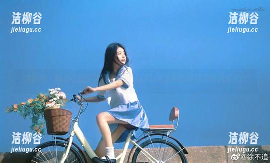 魅妍社 - 精彩不止于泳装，夏倪可ella高清图册展现无限风情.txt